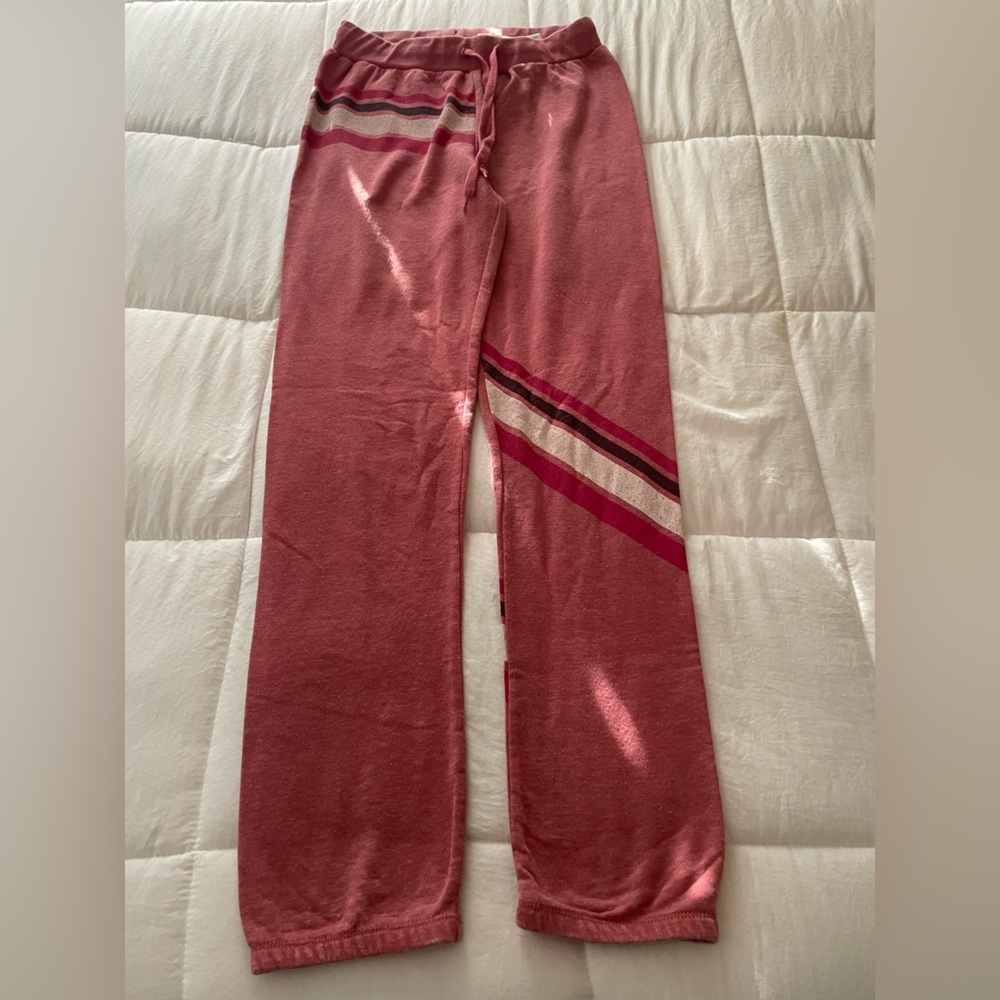 Vintage inspired sweat pants with stripes. Size small